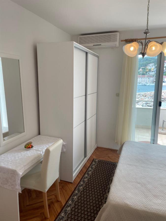 Apartmani Isabella - Ilda Radonic Jelsa  Exterior photo