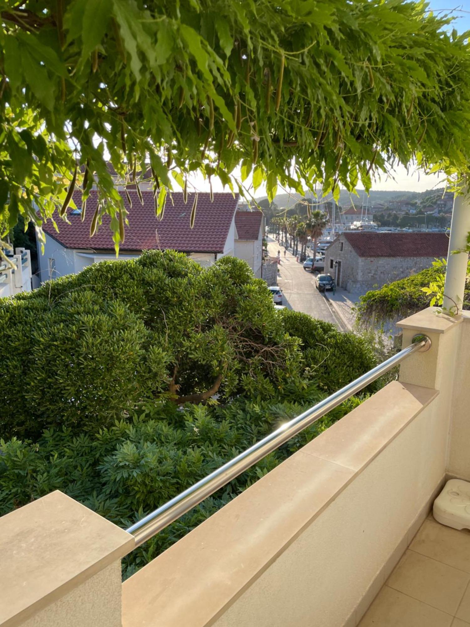 Apartmani Isabella - Ilda Radonic Jelsa  Exterior photo